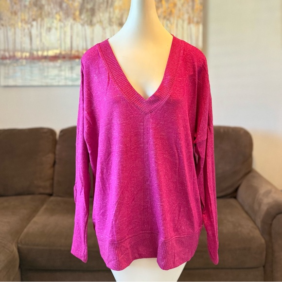 Buffalo Ladies' Cozy V-Neck Long Sleeve Top - Picture 7 of 8